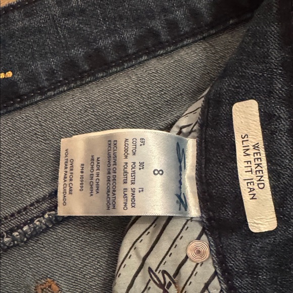 Seven 7 - Picture 2 of 5